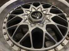 Load image into Gallery viewer, Volk Evolution 3 17” Wheel Pair