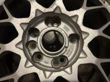 Load image into Gallery viewer, Volk Evolution 3 17” Wheel Pair