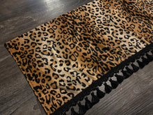 Load image into Gallery viewer, Leopard Faux Fur With Black Tassel