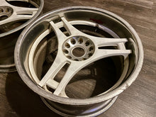 Load image into Gallery viewer, Trial Zelda Magnum 18” Wheel Pair