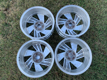 Load image into Gallery viewer, Jim Head Racing 17” Wheel Set