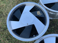 Load image into Gallery viewer, Jim Head Racing 17” Wheel Set