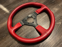 Load image into Gallery viewer, Comodo 345mm Red Leather Wheel
