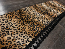 Load image into Gallery viewer, Leopard Faux Fur With Black Tassel

