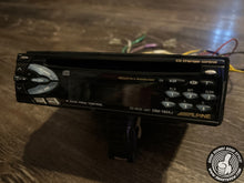 Load image into Gallery viewer, Alpine CDM-7854J Single Din Radio(NO Bluetooth)
