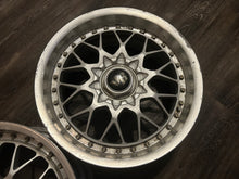 Load image into Gallery viewer, Volk Evolution 3 17” Wheel Pair
