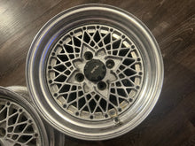 Load image into Gallery viewer, Hoshino Impul Pro Mesh 15” Wheel Pair
