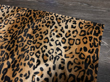 Load image into Gallery viewer, Leopard Faux Fur With Black Tassel
