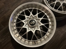 Load image into Gallery viewer, Volk Evolution 3 17” Wheel Pair
