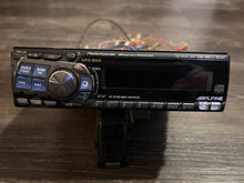 Load image into Gallery viewer, Alpine CDA-9811J Motorized Single Din Radio W/ Bluetooth
