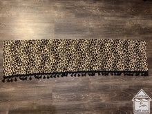 Load image into Gallery viewer, Leopard Faux Fur With Black Tassel

