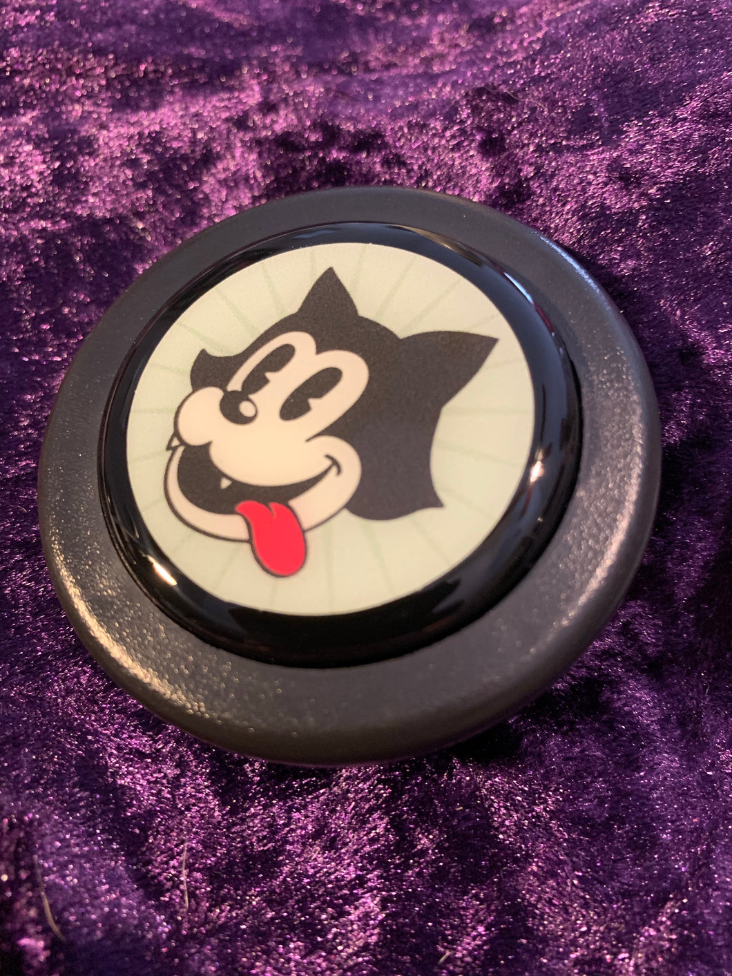 Handmade Retro Cat Horn Button
