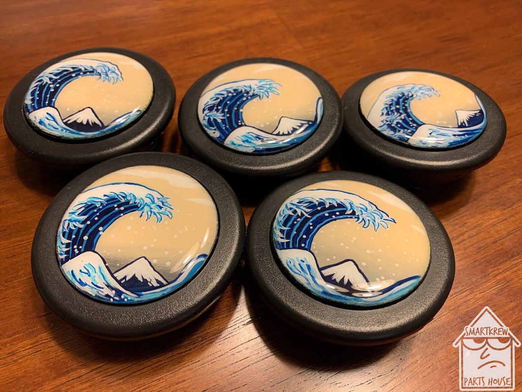 Hand Painted Great Wave Horn Button
