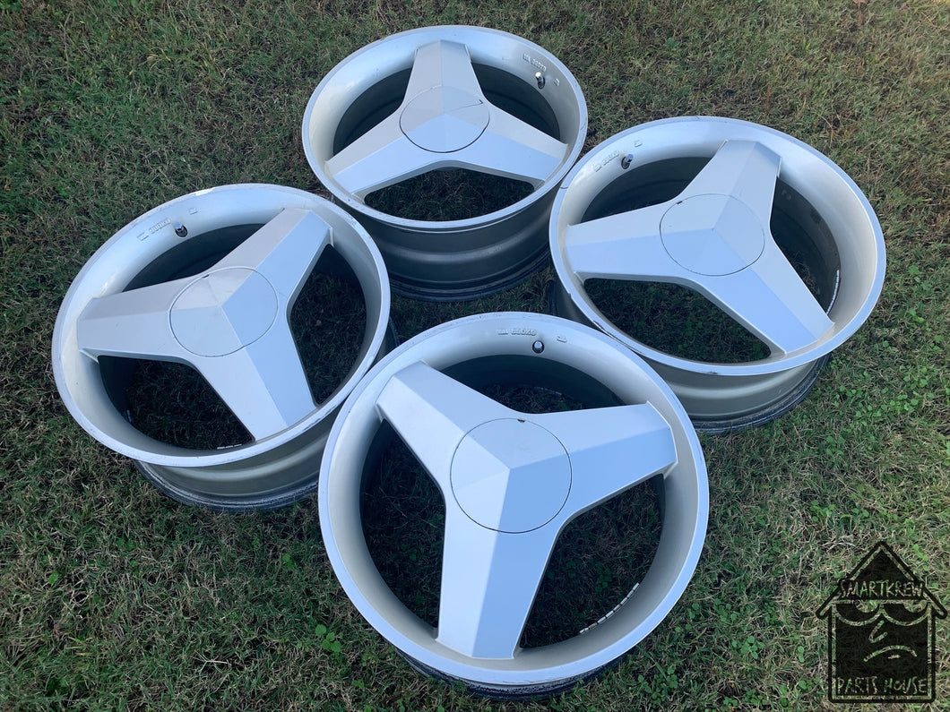 Unknown Manufacturer 17” Wheel Set