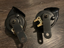 Load image into Gallery viewer, Bomex Japan Horn Set
